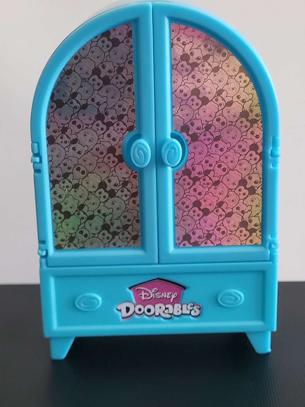 Disney Doorables Bright Teal Mini Wardrobe with Holographic Doors